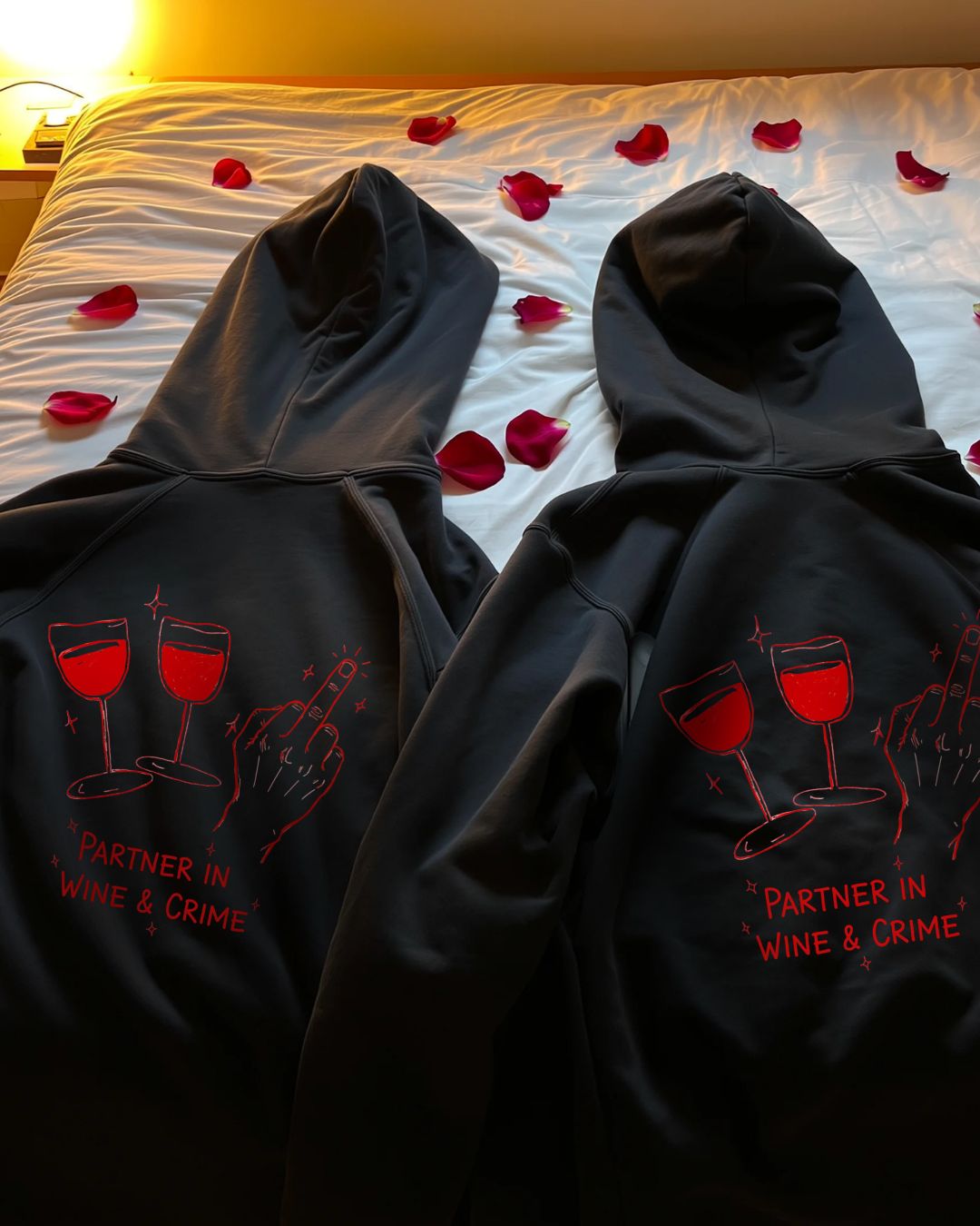 Partner in Wine & Crime - Kuschel Hoodie Bündel