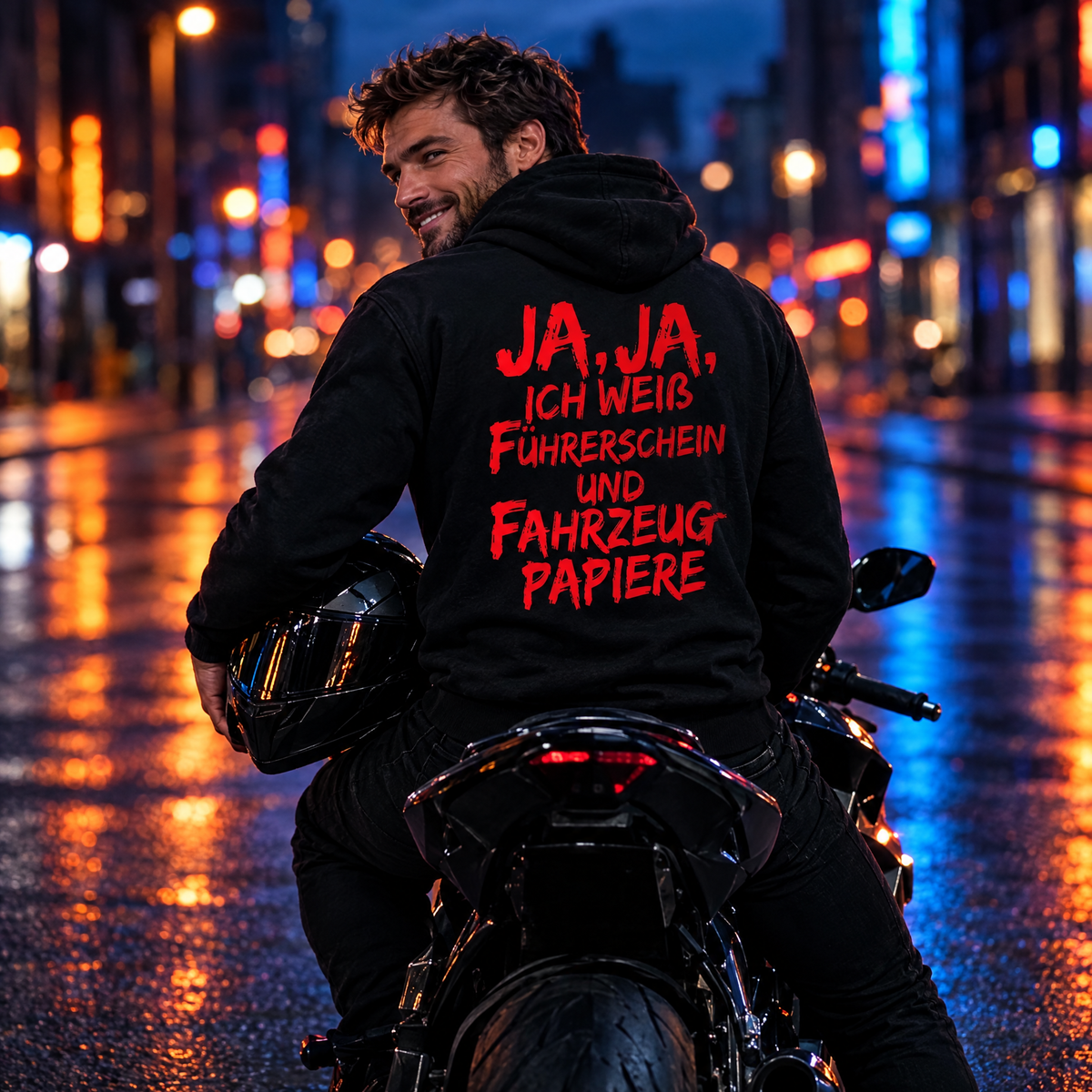 Biker auf dem Motorrad bei Nacht im Hoodie Ich weiß