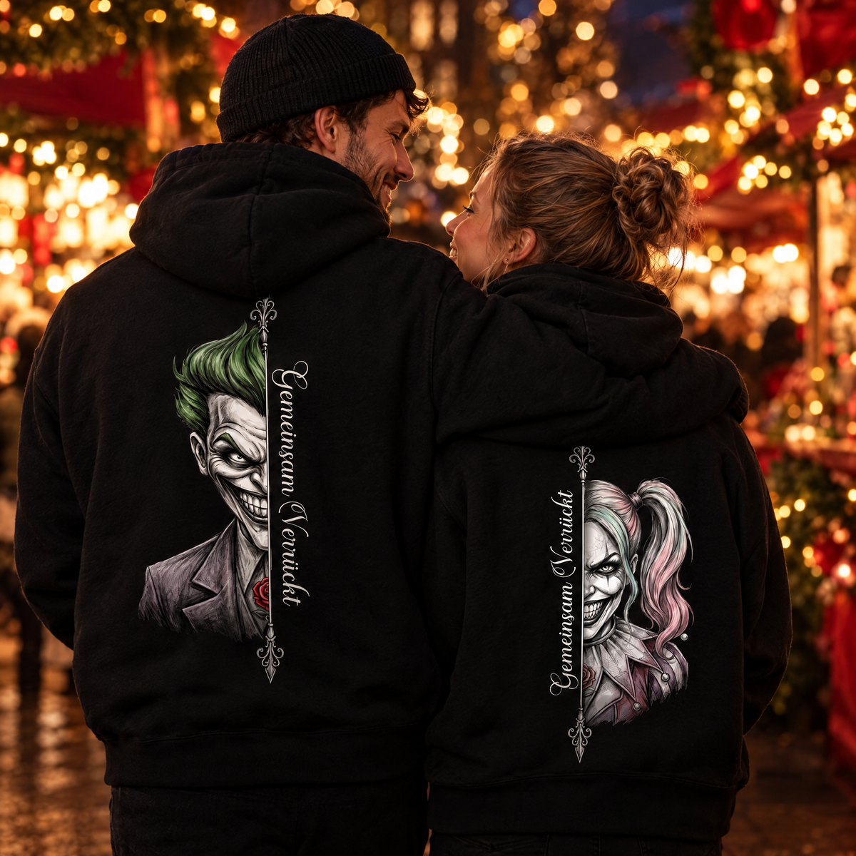 Pärchen im Partnerlook auf dem Weihnachtsmarkt